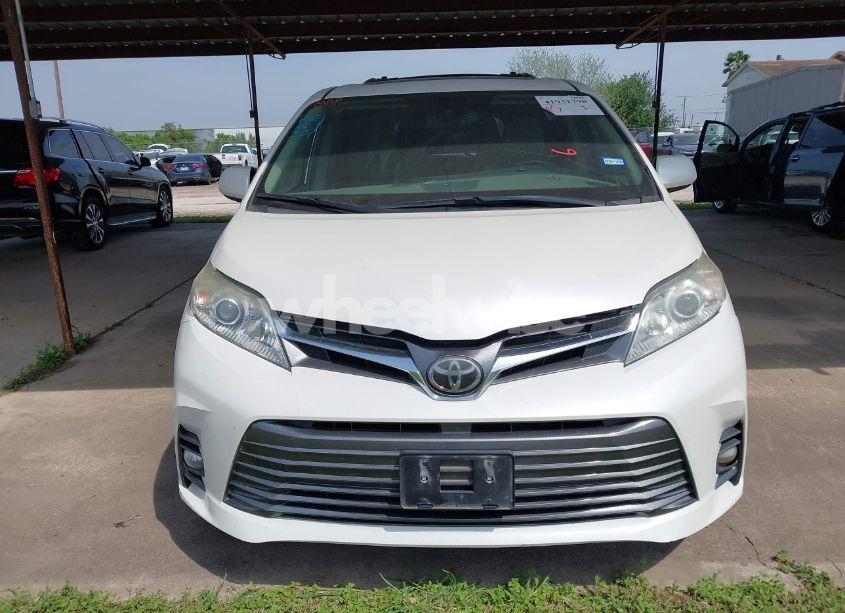 Photo 6 of 2018 Toyota Sienna XLE PREMIUM 8 PASSENGER (VIN 5TDYZ3DC0JS956785)