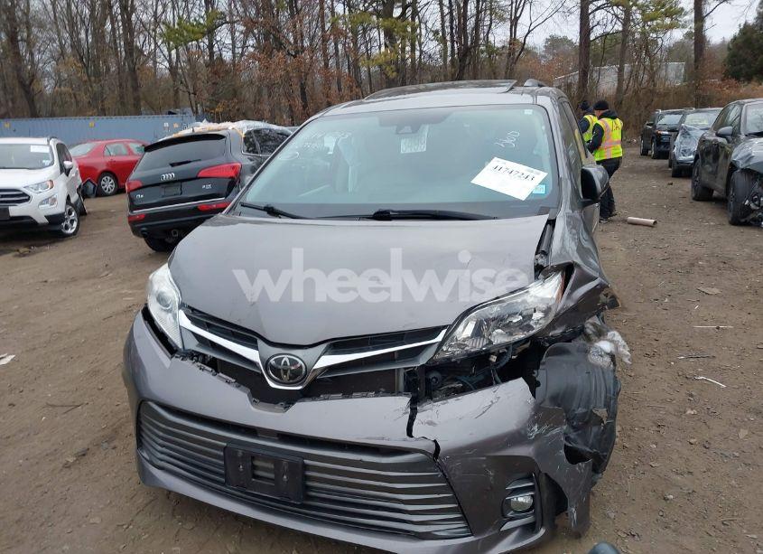 Photo 12 of 2020 Toyota Sienna XLE PREMIUM (VIN 5TDYZ3DC0LS024542)