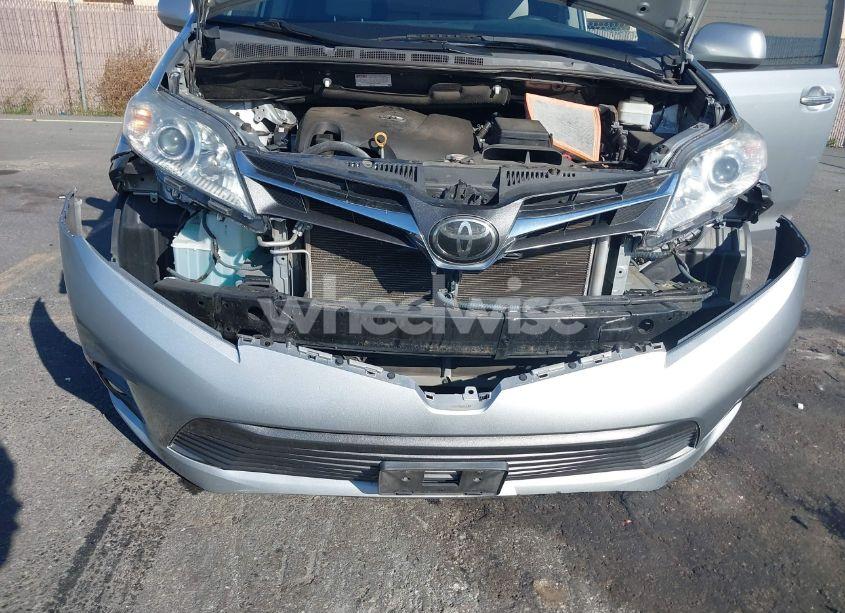 Photo 6 of 2020 Toyota Sienna XLE (VIN 5TDYZ3DC0LS033208)