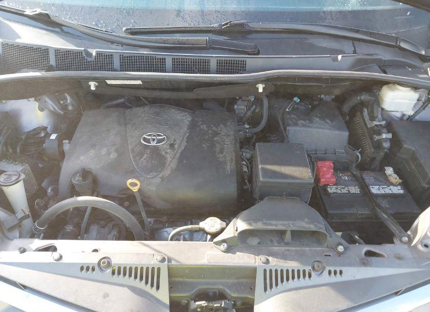 Photo 10 of 2020 Toyota Sienna XLE (VIN 5TDYZ3DC0LS058657)