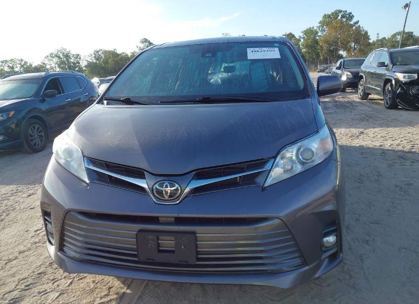 Photo 12 of 2020 Toyota Sienna XLE (VIN 5TDYZ3DC0LS058657)
