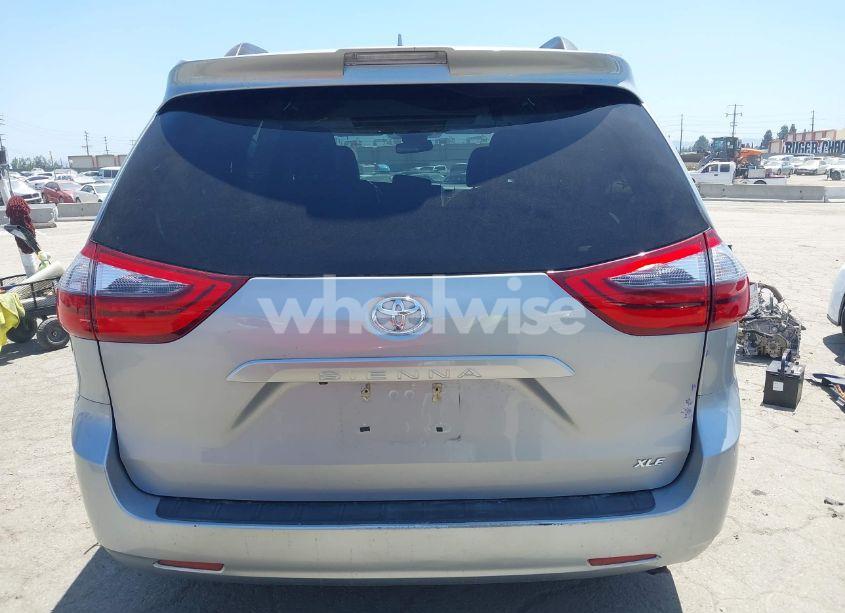 Photo 15 of 2020 Toyota Sienna XLE (VIN 5TDYZ3DC0LS068198)