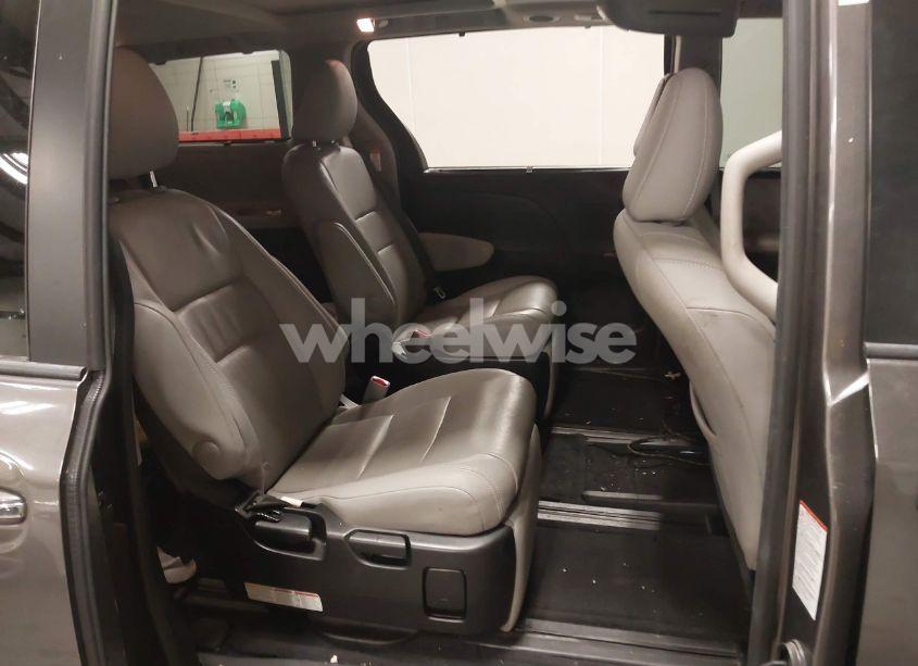 Photo 8 of 2017 Toyota Sienna LIMITED 7 PASSENGER (VIN 5TDYZ3DC1HS791419)