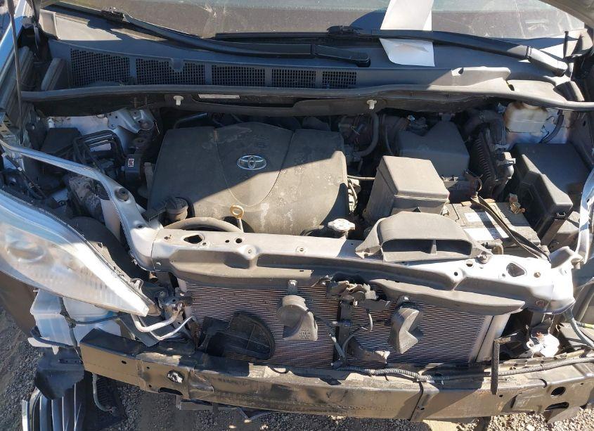 Photo 10 of 2017 Toyota Sienna XLE 8 PASSENGER (VIN 5TDYZ3DC1HS794501)
