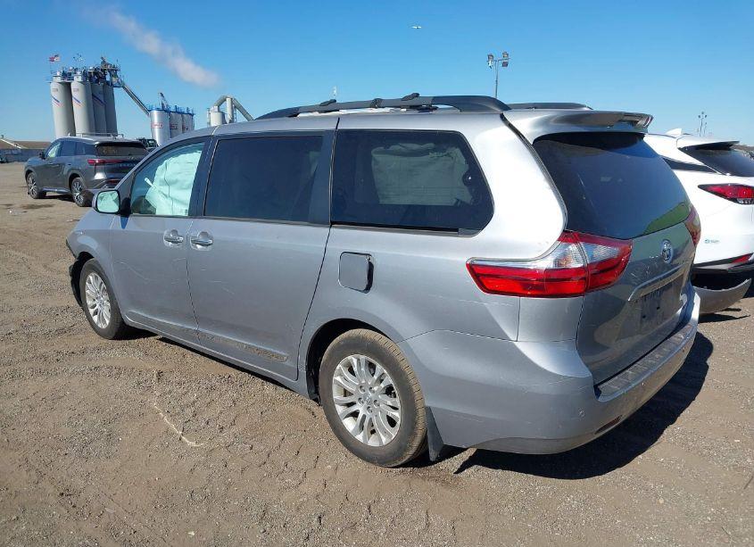 Photo 3 of 2017 Toyota Sienna XLE 8 PASSENGER (VIN 5TDYZ3DC1HS794501)