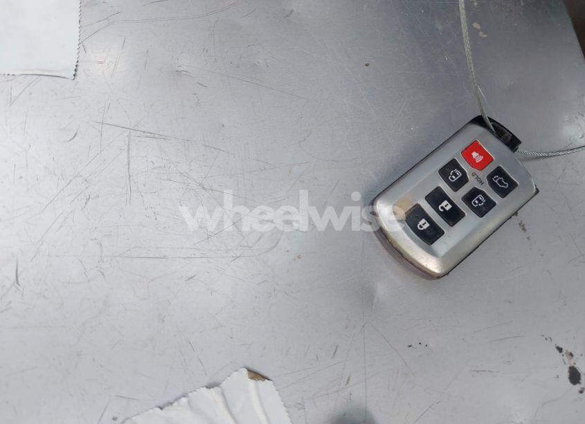 Photo 11 of 2017 Toyota Sienna XLE PREMIUM 8 PASSENGER (VIN 5TDYZ3DC1HS829344)