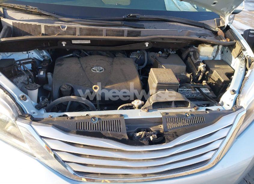 Photo 10 of 2017 Toyota Sienna LIMITED PREMIUM 7 PASSENGER (VIN 5TDYZ3DC1HS861713)