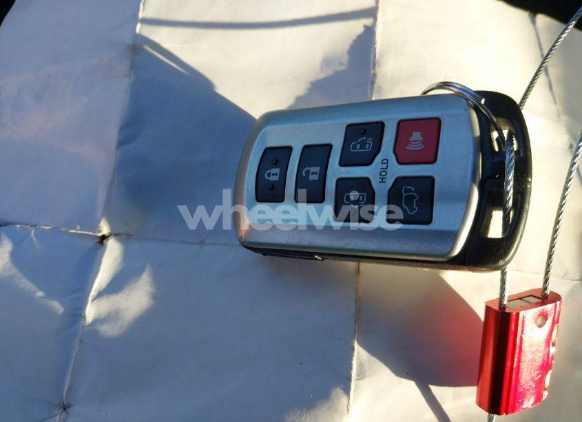 Photo 11 of 2017 Toyota Sienna LIMITED PREMIUM 7 PASSENGER (VIN 5TDYZ3DC1HS861713)