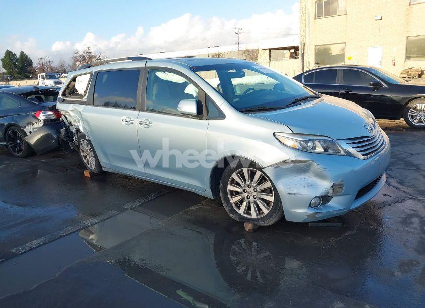 Photo 6 of 2017 Toyota Sienna LIMITED PREMIUM 7 PASSENGER (VIN 5TDYZ3DC1HS861713)