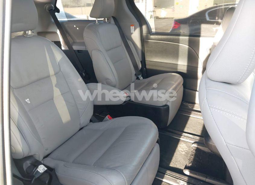 Photo 8 of 2017 Toyota Sienna LIMITED PREMIUM 7 PASSENGER (VIN 5TDYZ3DC1HS861713)
