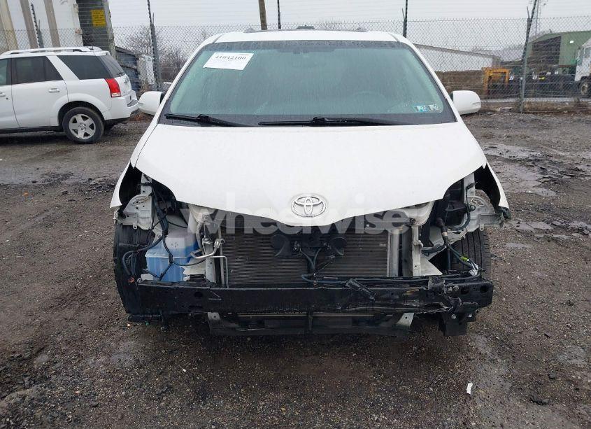 Photo 12 of 2017 Toyota Sienna LIMITED PREMIUM 7 PASSENGER (VIN 5TDYZ3DC1HS871996)