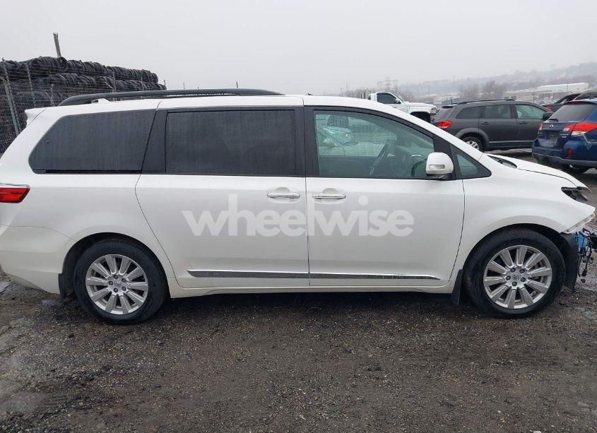 Photo 13 of 2017 Toyota Sienna LIMITED PREMIUM 7 PASSENGER (VIN 5TDYZ3DC1HS871996)