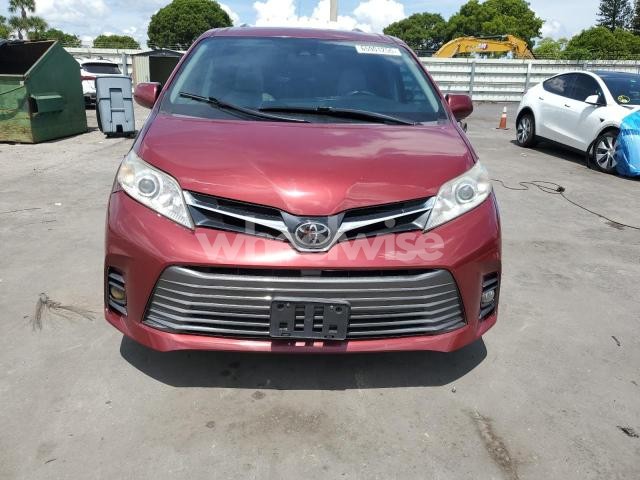 Photo 10 of 2018 TOYOTA SIENNA XLE (VIN 5TDYZ3DC1JS919082)