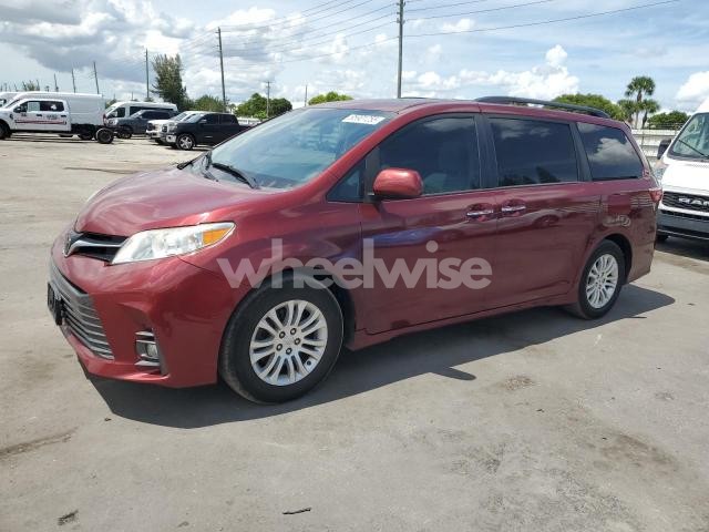 Photo 13 of 2018 TOYOTA SIENNA XLE (VIN 5TDYZ3DC1JS919082)