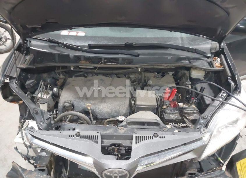 Photo 10 of 2018 Toyota Sienna XLE/XLE PREMIUM/LIMITED/LIMITED PREMIUM (VIN 5TDYZ3DC1JS960019)