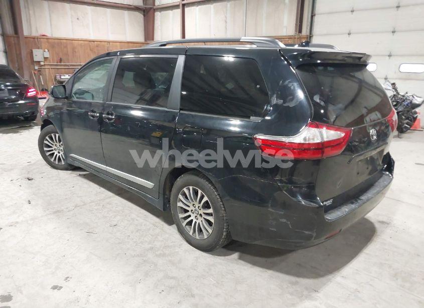 Photo 3 of 2018 Toyota Sienna XLE/XLE PREMIUM/LIMITED/LIMITED PREMIUM (VIN 5TDYZ3DC1JS960019)