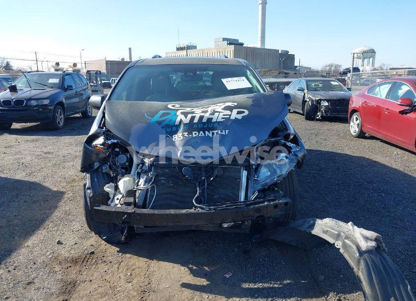 Photo 12 of 2019 Toyota Sienna XLE 8 PASSENGER (VIN 5TDYZ3DC1KS009336)