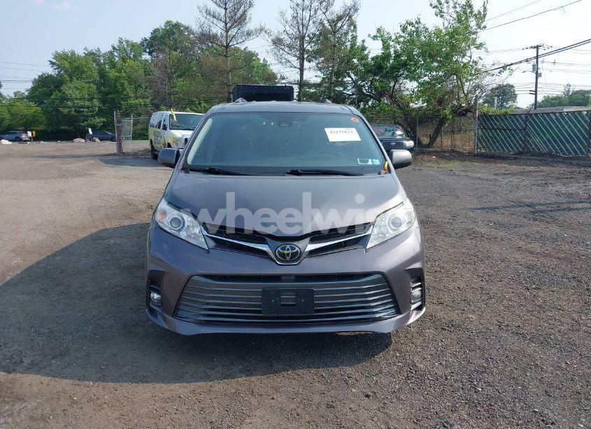 Photo 12 of 2019 Toyota Sienna XLE 8 PASSENGER (VIN 5TDYZ3DC1KS016206)