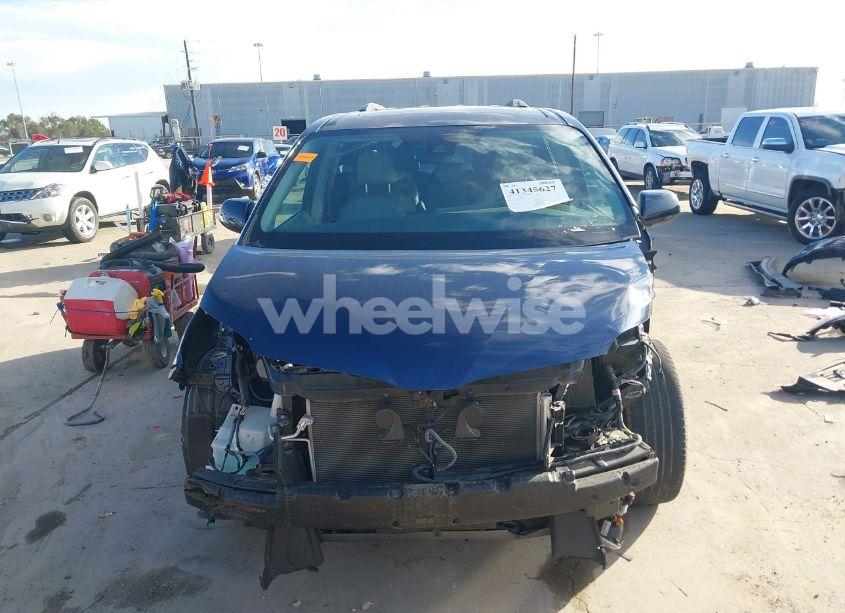 Photo 13 of 2020 Toyota Sienna XLE (VIN 5TDYZ3DC1LS033749)