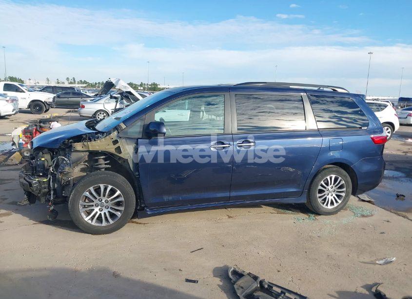 Photo 15 of 2020 Toyota Sienna XLE (VIN 5TDYZ3DC1LS033749)
