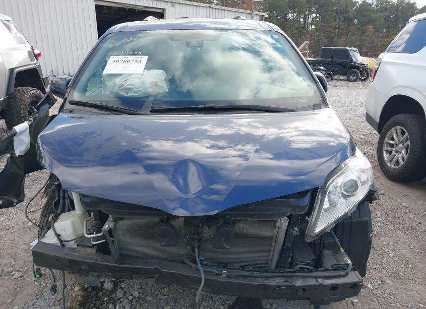 Photo 11 of 2020 Toyota Sienna XLE (VIN 5TDYZ3DC1LS051118)