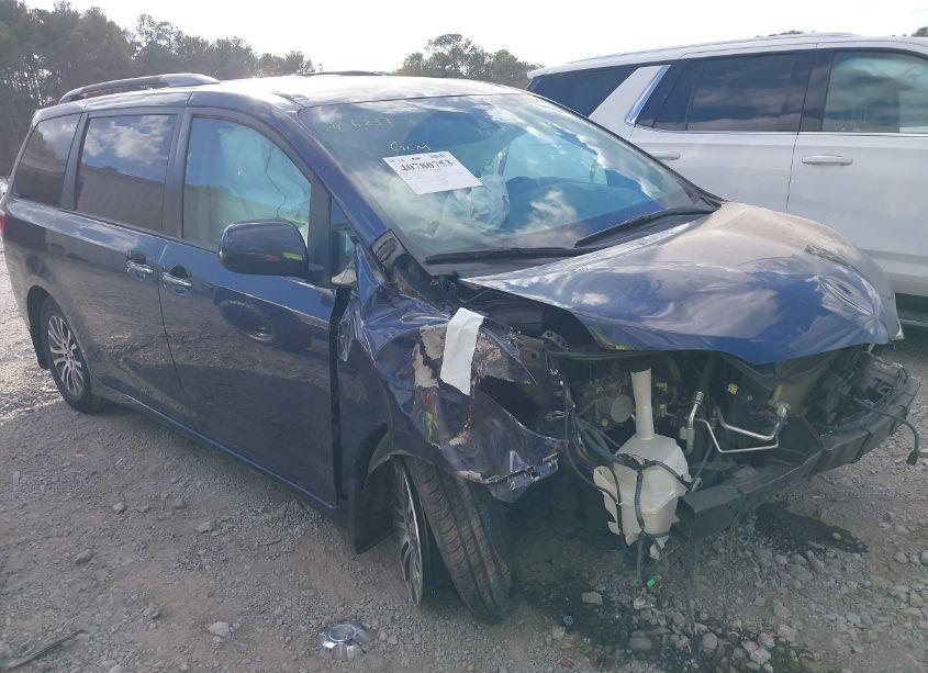 Photo 12 of 2020 Toyota Sienna XLE (VIN 5TDYZ3DC1LS051118)