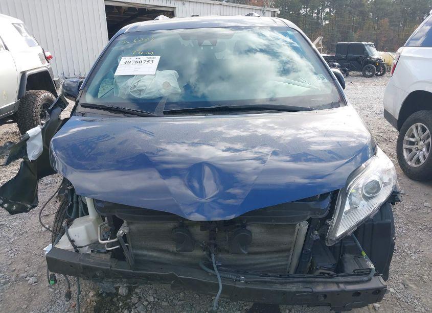 Photo 6 of 2020 Toyota Sienna XLE (VIN 5TDYZ3DC1LS051118)