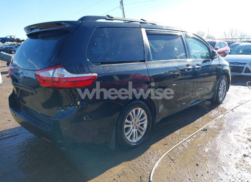 Photo 4 of 2017 Toyota Sienna XLE/LIMITED (VIN 5TDYZ3DC2HS770577)