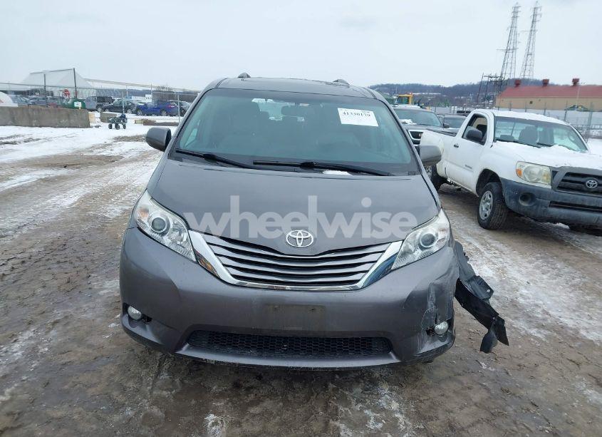 Photo 12 of 2017 Toyota Sienna XLE/LIMITED (VIN 5TDYZ3DC2HS811385)