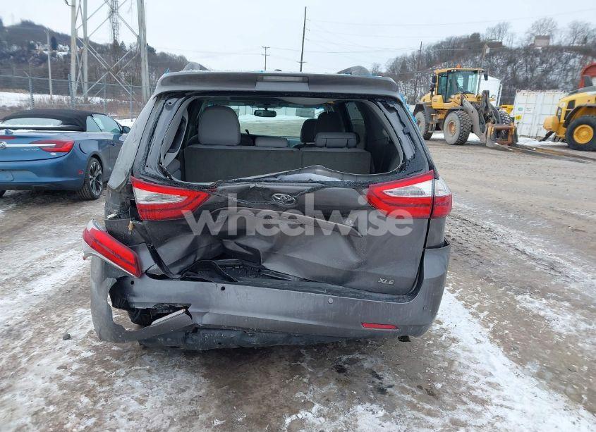 Photo 16 of 2017 Toyota Sienna XLE/LIMITED (VIN 5TDYZ3DC2HS811385)
