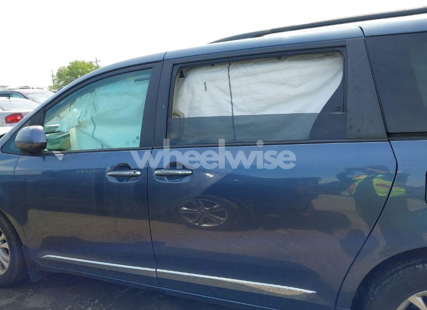 Photo 14 of 2017 Toyota Sienna XLE 8 PASSENGER (VIN 5TDYZ3DC2HS864152)