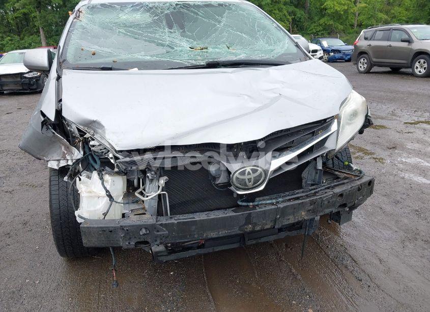 Photo 6 of 2018 Toyota Sienna XLE 8 PASSENGER (VIN 5TDYZ3DC2JS940989)