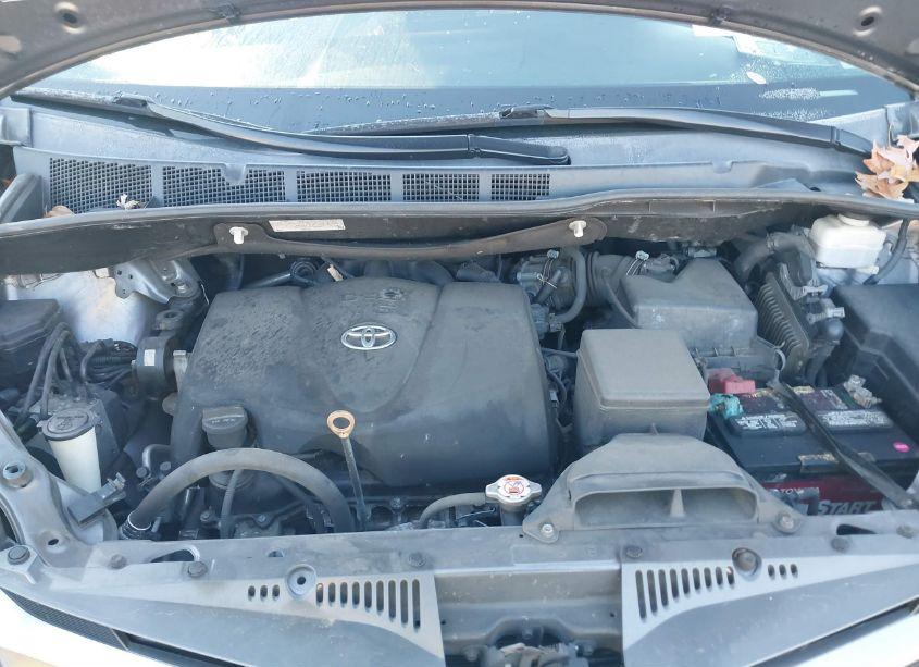 Photo 10 of 2020 Toyota Sienna XLE (VIN 5TDYZ3DC2LS042198)