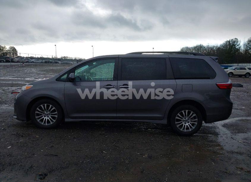 Photo 15 of 2020 Toyota Sienna XLE PREMIUM (VIN 5TDYZ3DC2LS055047)