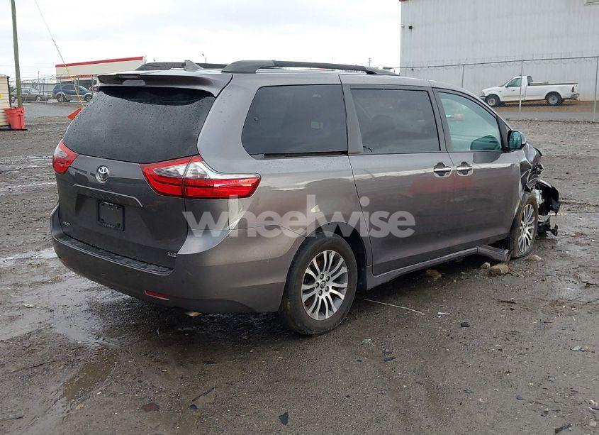 Photo 4 of 2020 Toyota Sienna XLE PREMIUM (VIN 5TDYZ3DC2LS055047)