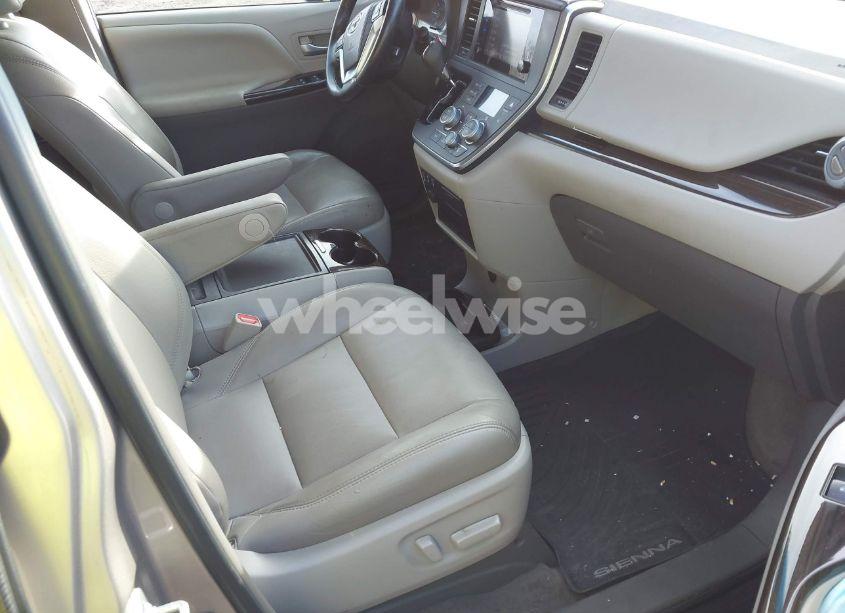 Photo 5 of 2017 Toyota Sienna XLE 8 PASSENGER (VIN 5TDYZ3DC3HS790045)