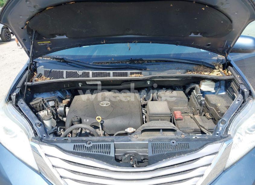 Photo 10 of 2017 Toyota Sienna XLE 8 PASSENGER (VIN 5TDYZ3DC3HS840250)