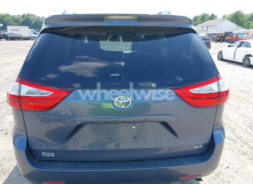 Photo 16 of 2017 Toyota Sienna XLE 8 PASSENGER (VIN 5TDYZ3DC3HS840250)