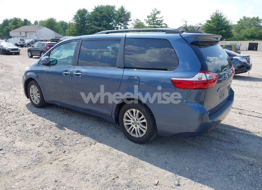 Photo 3 of 2017 Toyota Sienna XLE 8 PASSENGER (VIN 5TDYZ3DC3HS840250)