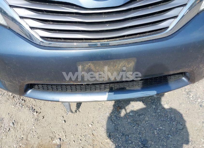 Photo 6 of 2017 Toyota Sienna XLE 8 PASSENGER (VIN 5TDYZ3DC3HS840250)