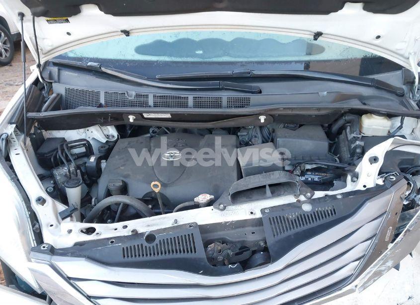 Photo 10 of 2017 Toyota Sienna XLE/LIMITED (VIN 5TDYZ3DC3HS861552)