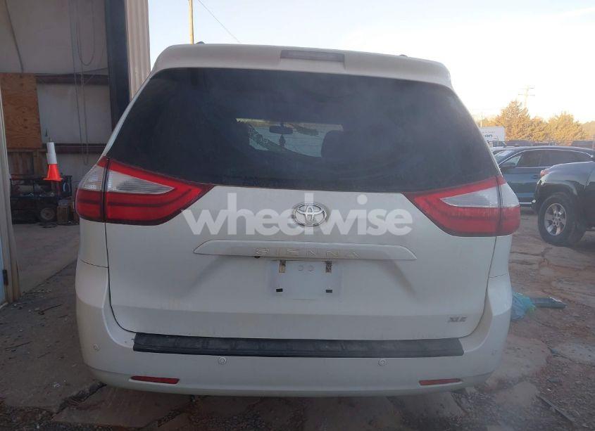 Photo 16 of 2017 Toyota Sienna XLE/LIMITED (VIN 5TDYZ3DC3HS861552)