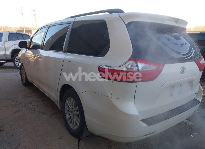 Photo 3 of 2017 Toyota Sienna XLE/LIMITED (VIN 5TDYZ3DC3HS861552)