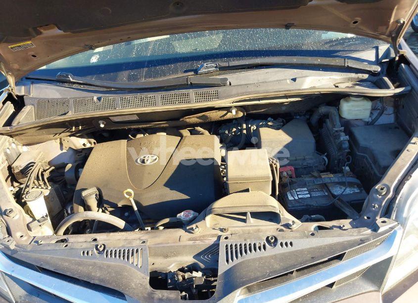 Photo 10 of 2018 Toyota Sienna LIMITED PREMIUM 7 PASSENGER (VIN 5TDYZ3DC3JS906589)