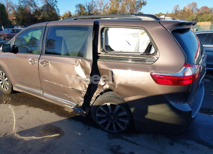 Photo 6 of 2018 Toyota Sienna LIMITED PREMIUM 7 PASSENGER (VIN 5TDYZ3DC3JS906589)