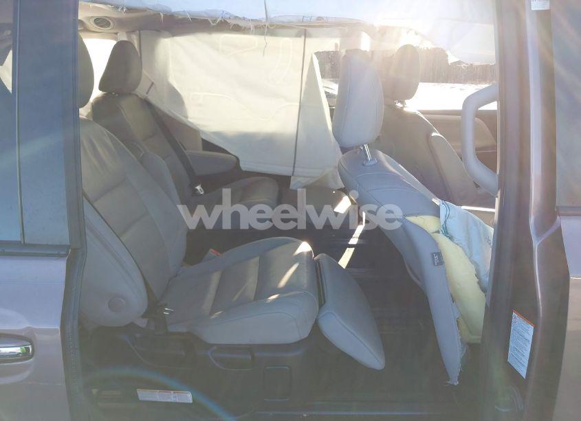 Photo 8 of 2018 Toyota Sienna LIMITED PREMIUM 7 PASSENGER (VIN 5TDYZ3DC3JS906589)