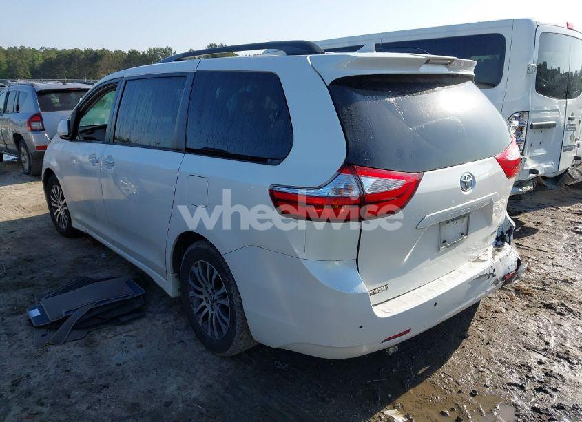 Photo 3 of 2019 Toyota Sienna XLE PREMIUM 8 PASSENGER (VIN 5TDYZ3DC3KS004798)
