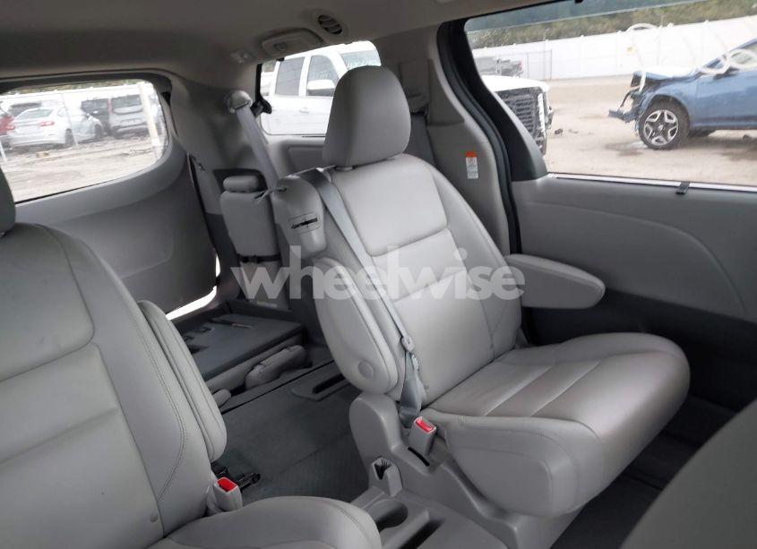 Photo 8 of 2020 Toyota Sienna XLE PREMIUM (VIN 5TDYZ3DC3LS034532)