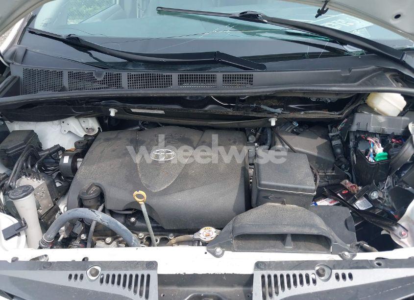 Photo 10 of 2020 Toyota Sienna XLE (VIN 5TDYZ3DC3LS048818)