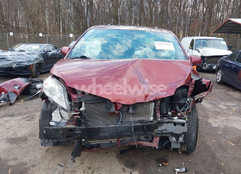 Photo 13 of 2020 Toyota Sienna XLE (VIN 5TDYZ3DC3LS051069)